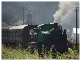 TKh 2944 pulling out of Consall